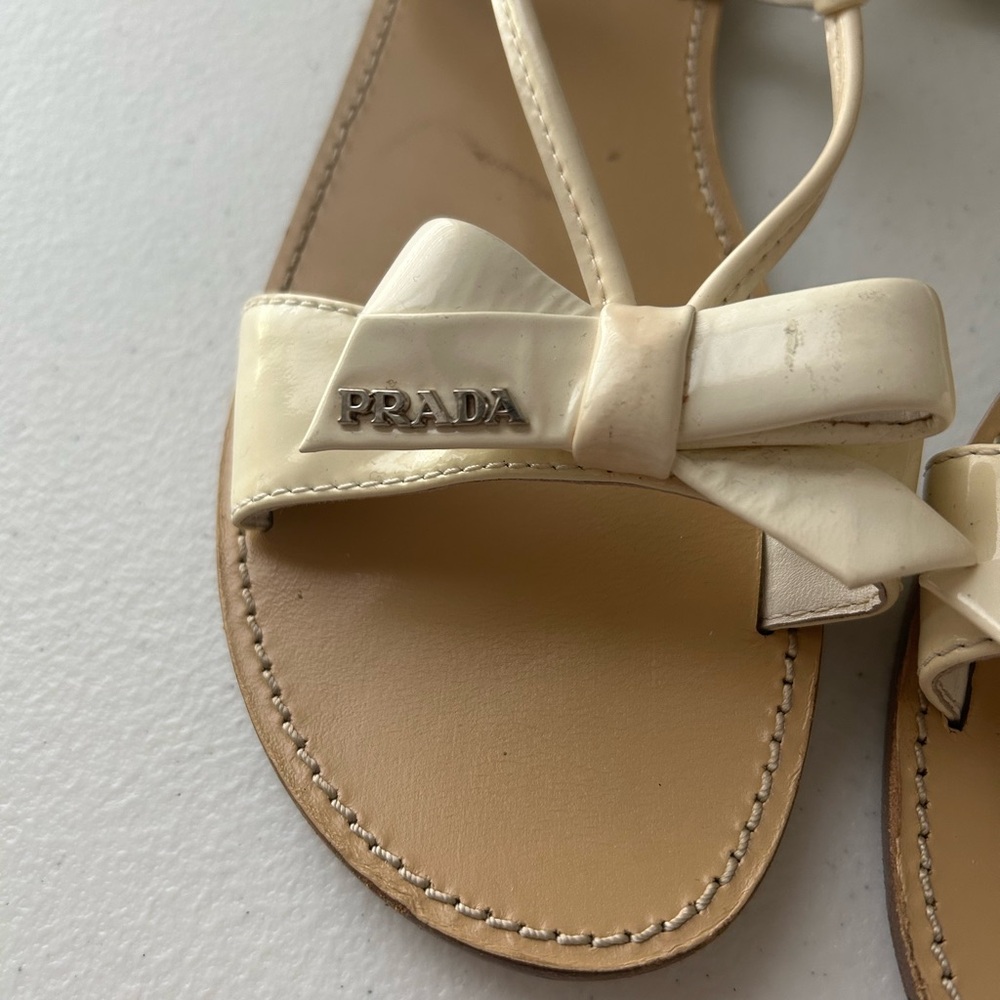 Prada Kids Girl Cream Bow Thong Sandals Ankle Strap Designer Flats Size 4–4.5 - Picture 4 of 16
